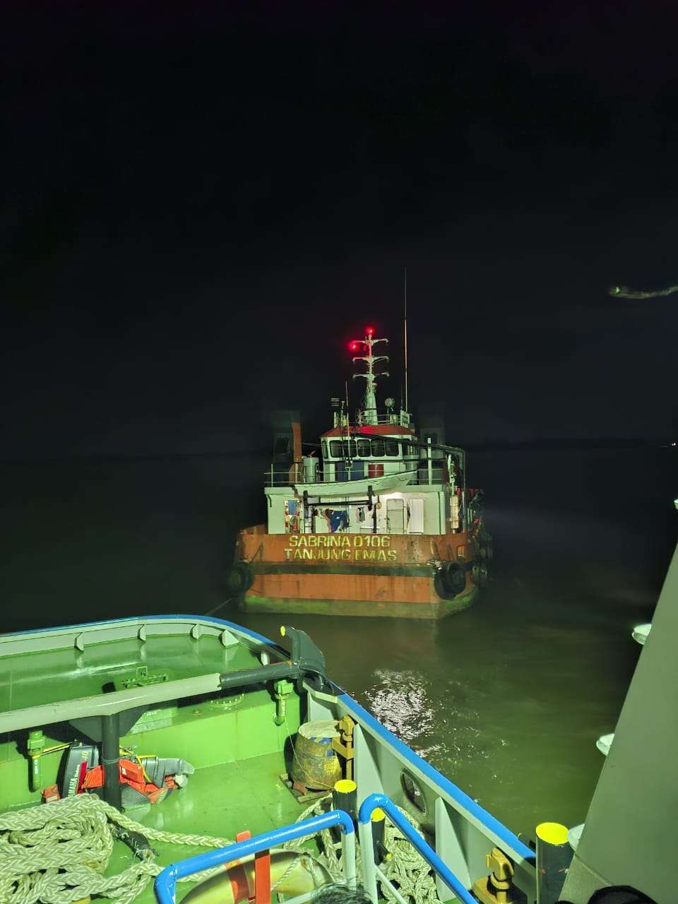 Kapal Bocor di Laut Kimam, 10 ABK Berhasil Diselamatkan