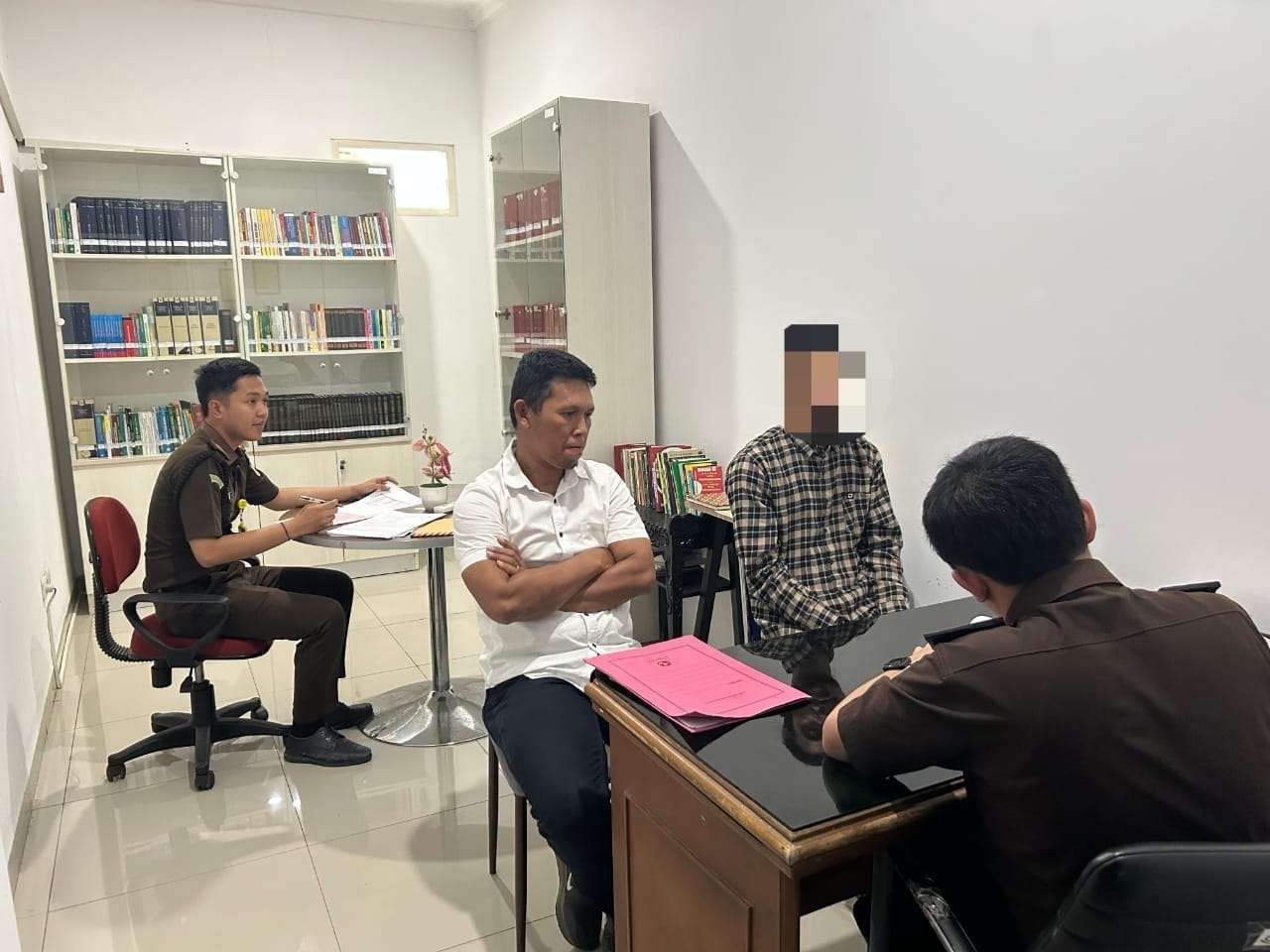 Kolektor FIF Toili Gelapkan Uang Konsumen